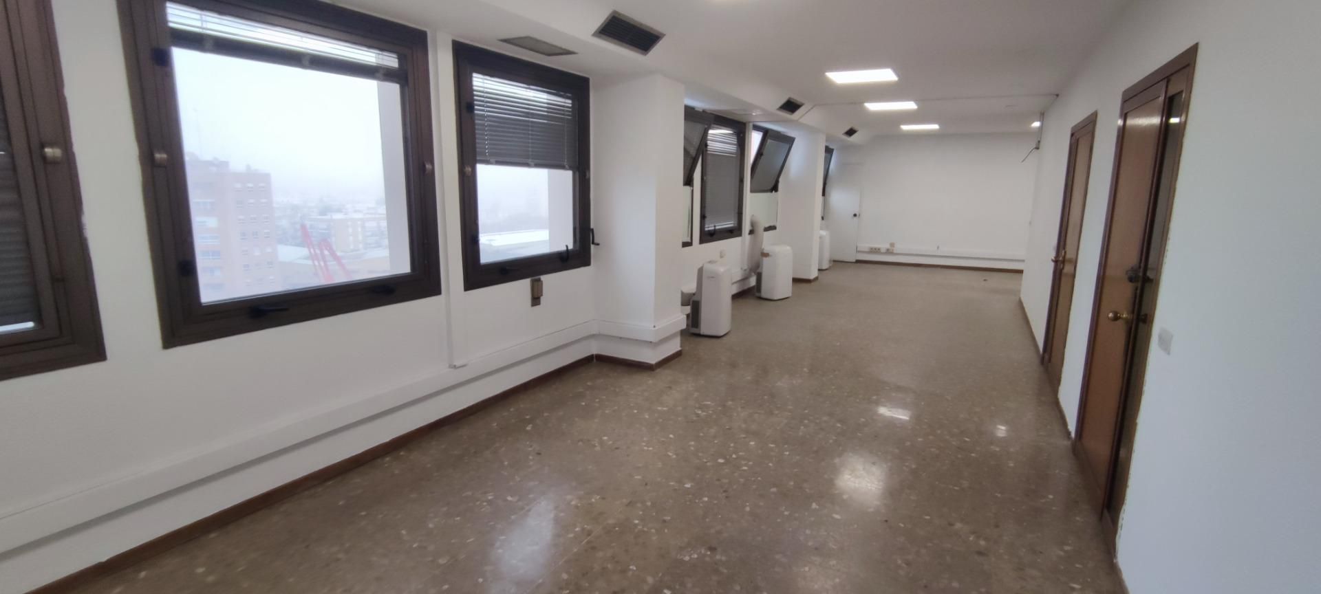 Oficina de lloguer en  Sevilla Capital amb Aire condicionat