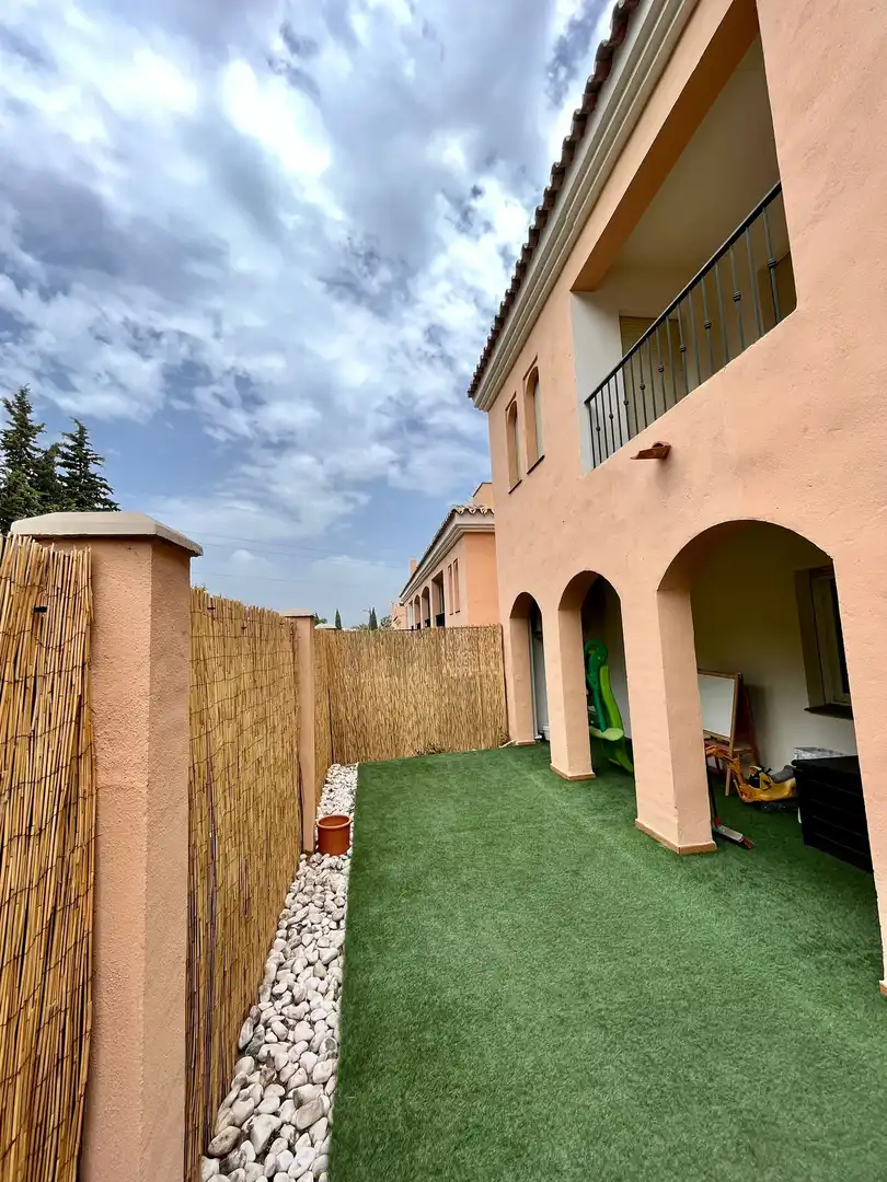 Planta baja de alquiler en Las Brisas