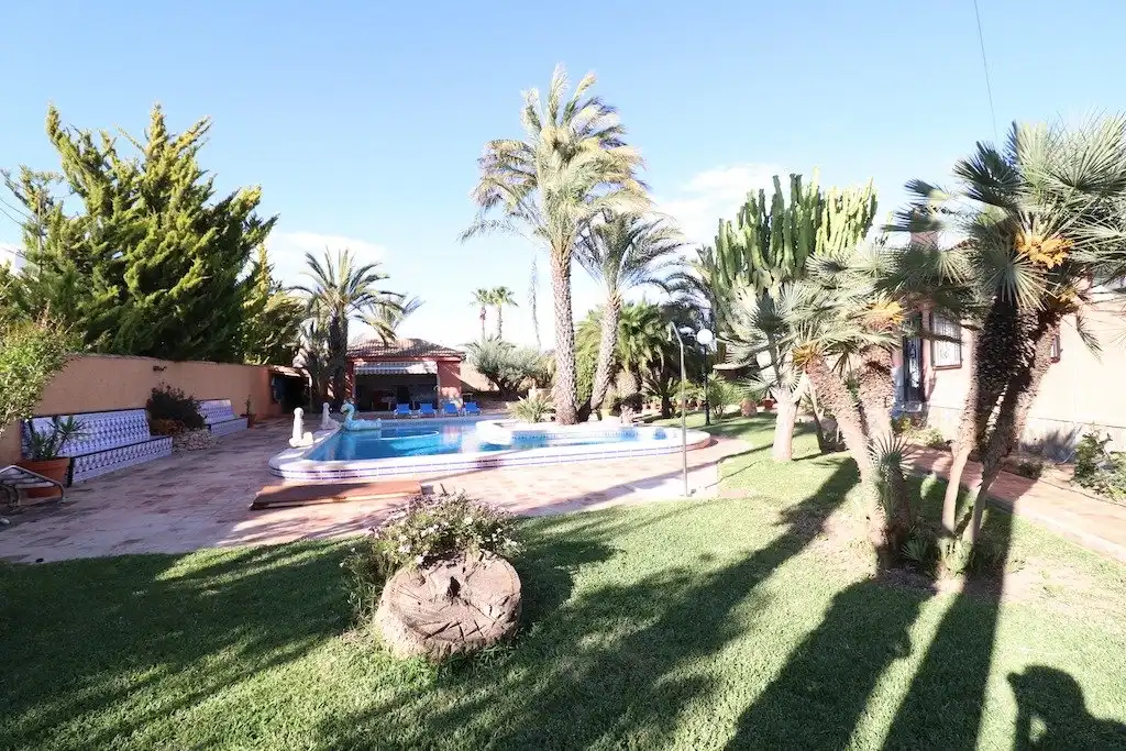 Casa o chalet en venta en Calle Huelma, Zona Carrefour - Urbanizaciones