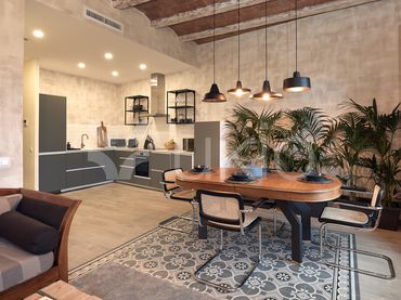 Mini appartamento con balcone in affitto a Carrer d'Enric Granados
