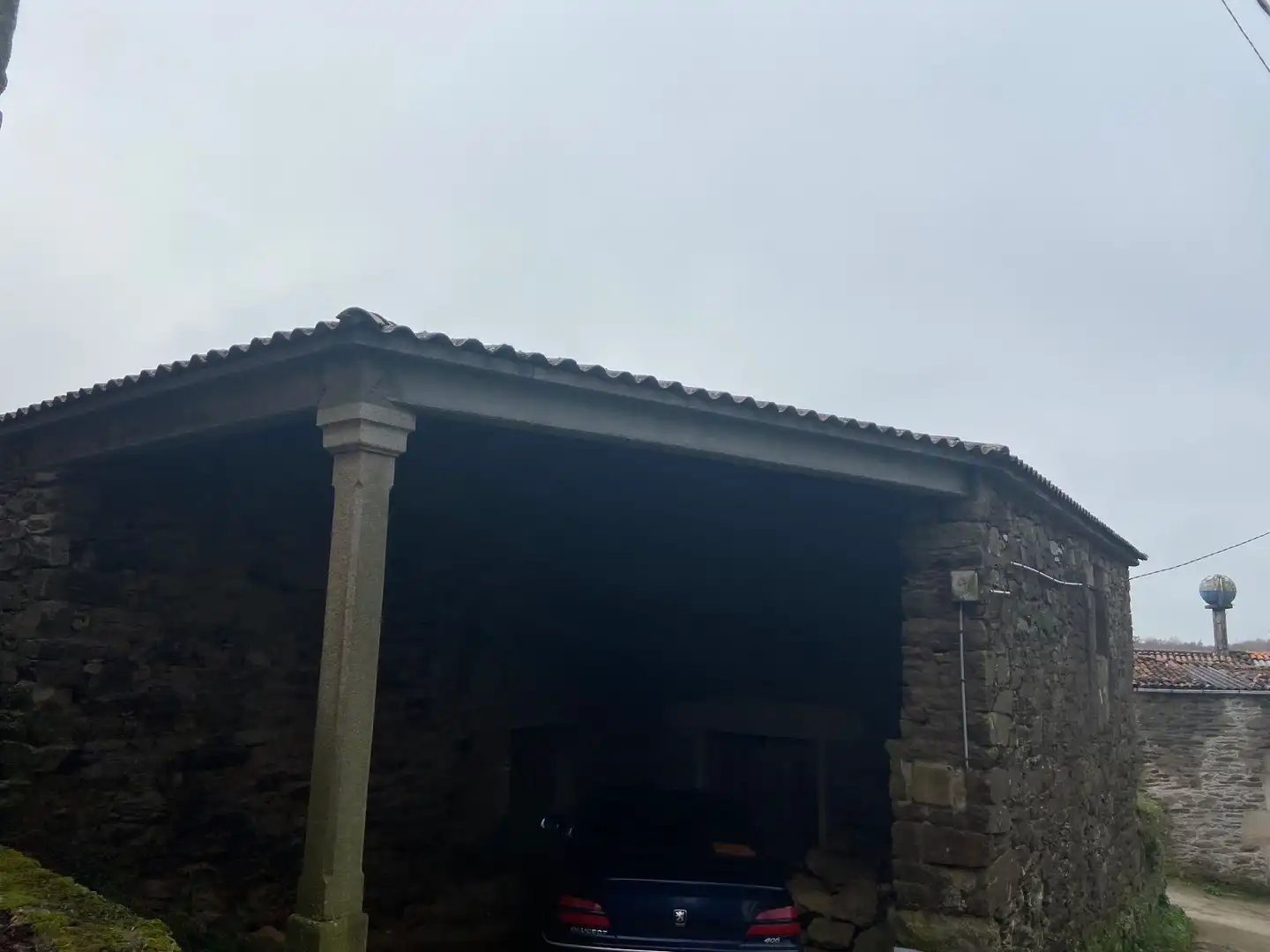 Casa rústica en venda a Lalín