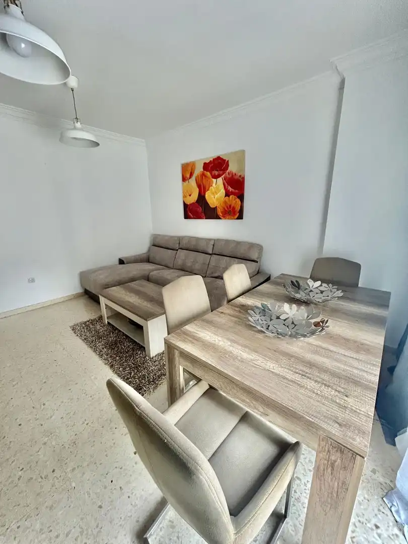Living room of Flat for sale in Sevilla  with Air Conditioner and Community pool