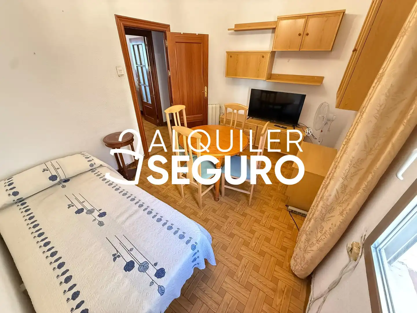 Bedroom of Flat for rent in Madrid  with Air Conditioner, Heating and Terrace