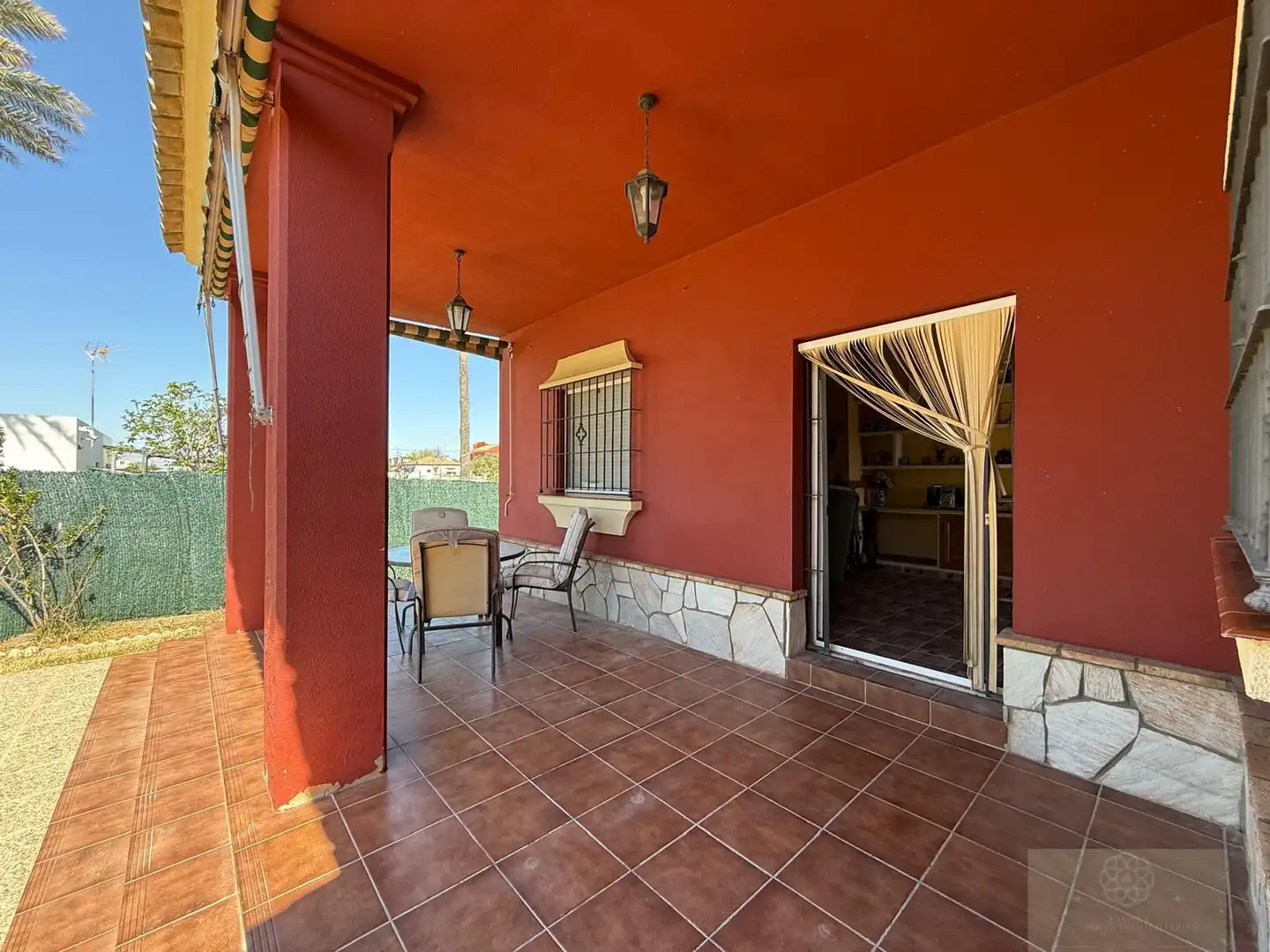 Terrassa de Casa o xalet en venda en El Puerto de Santa María amb Piscina