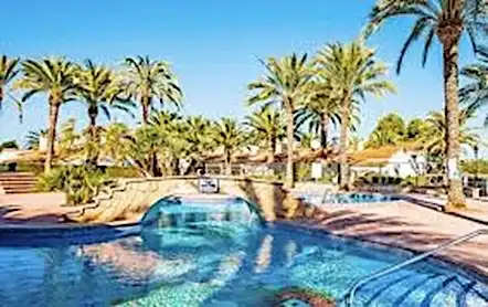 Piscina de Casa adosada de lloguer en Dénia amb Aire condicionat, Calefacció i Moblat