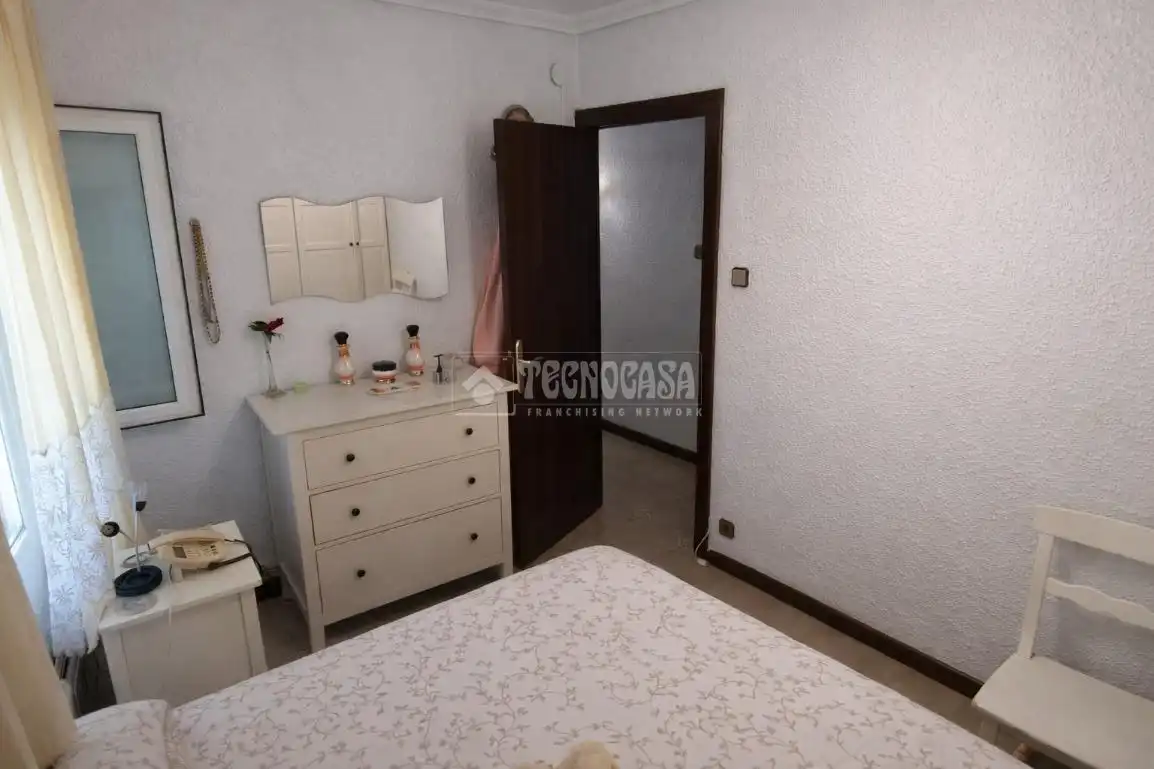 Habitación de Piso en venta en Zaragoza con Calefacción