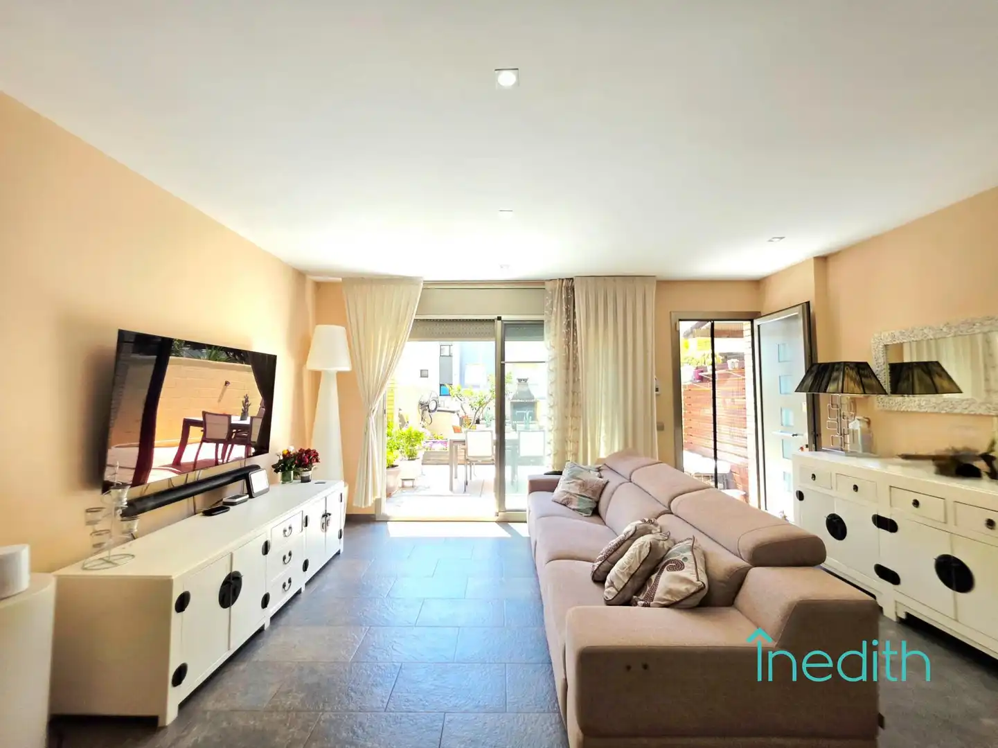 Living room of Houses for sale in Cubelles  with Air Conditioner, Heating and Private garden