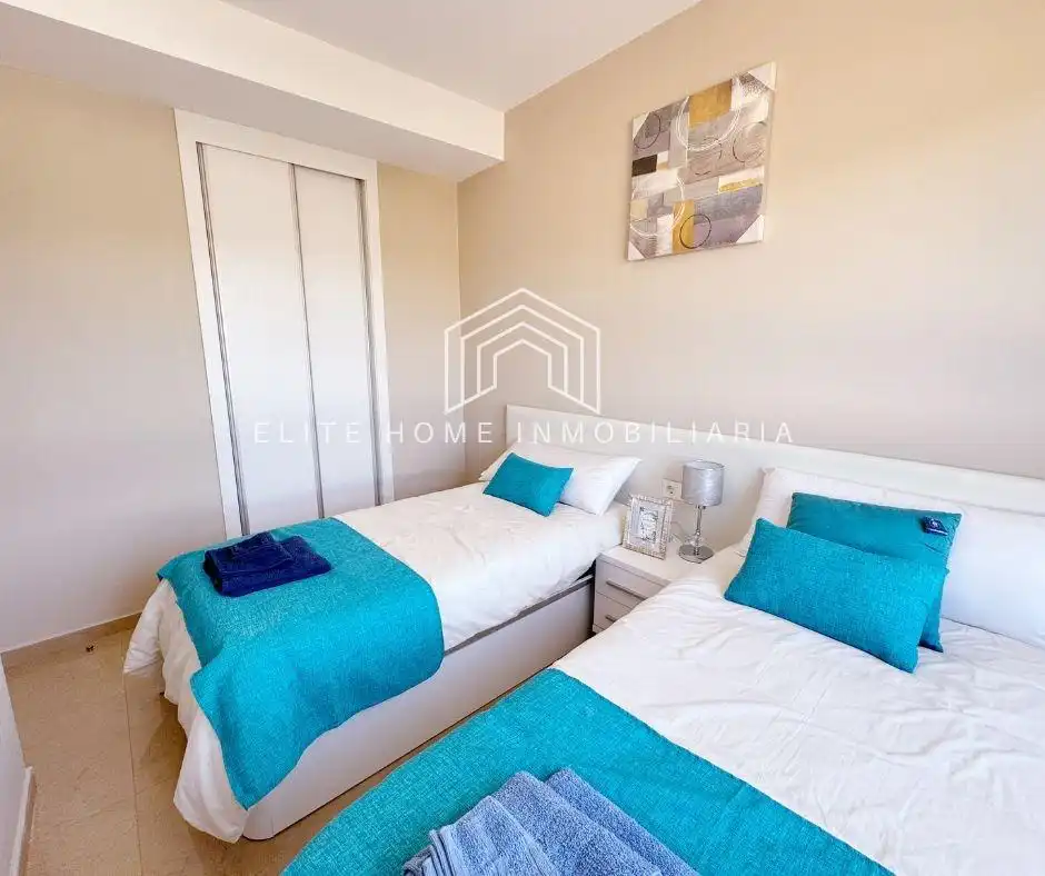 Habitación de Apartamento de alquiler en Cabanes con Aire acondicionado, Terraza y Piscina comunitaria