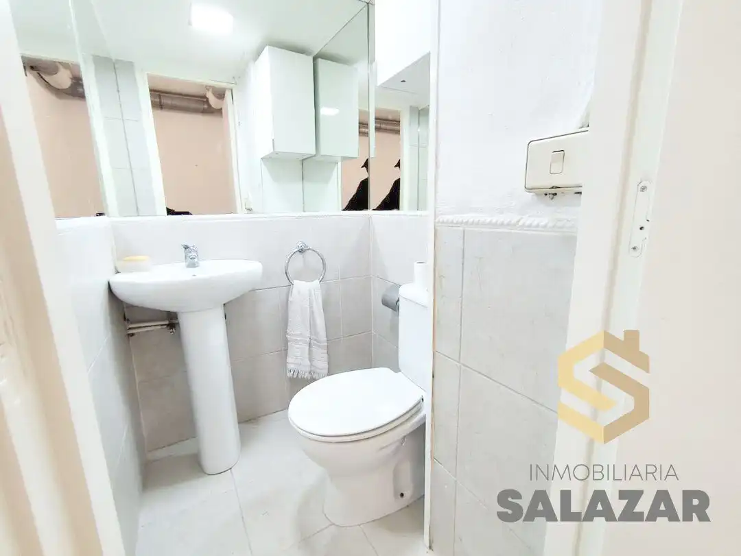 Badezimmer von Lagerraum zum Verkauf in Bilbao 