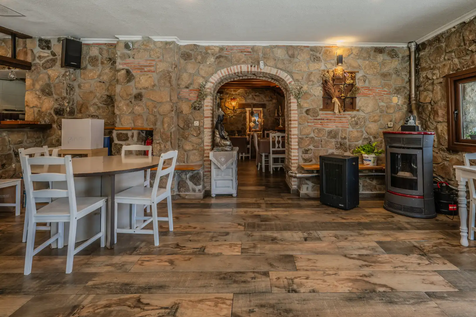 Local en venta en Santa María de la Alameda con Calefacción, Amueblado y Alarma
