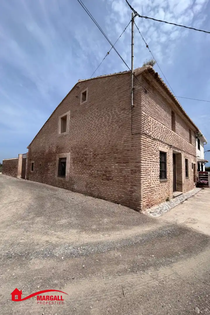 Vista exterior de Casa o xalet en venda en Alboraya amb Aire condicionat, Calefacció i Jardí privat