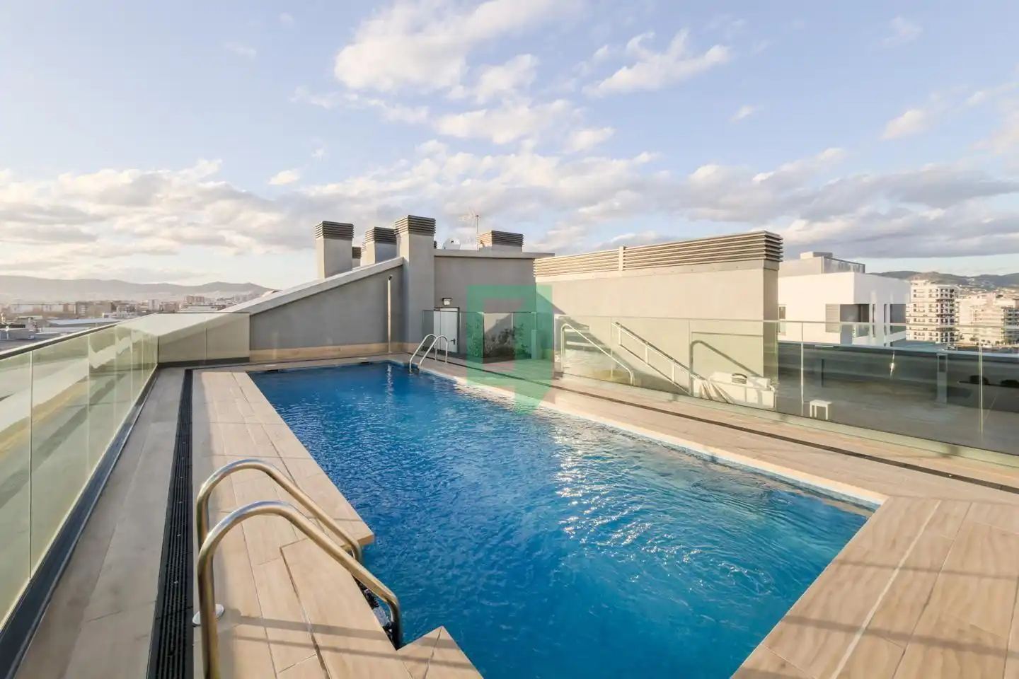 Swimming pool of Flat for rent in Badalona  with Air Conditioner, Heating and Terrace