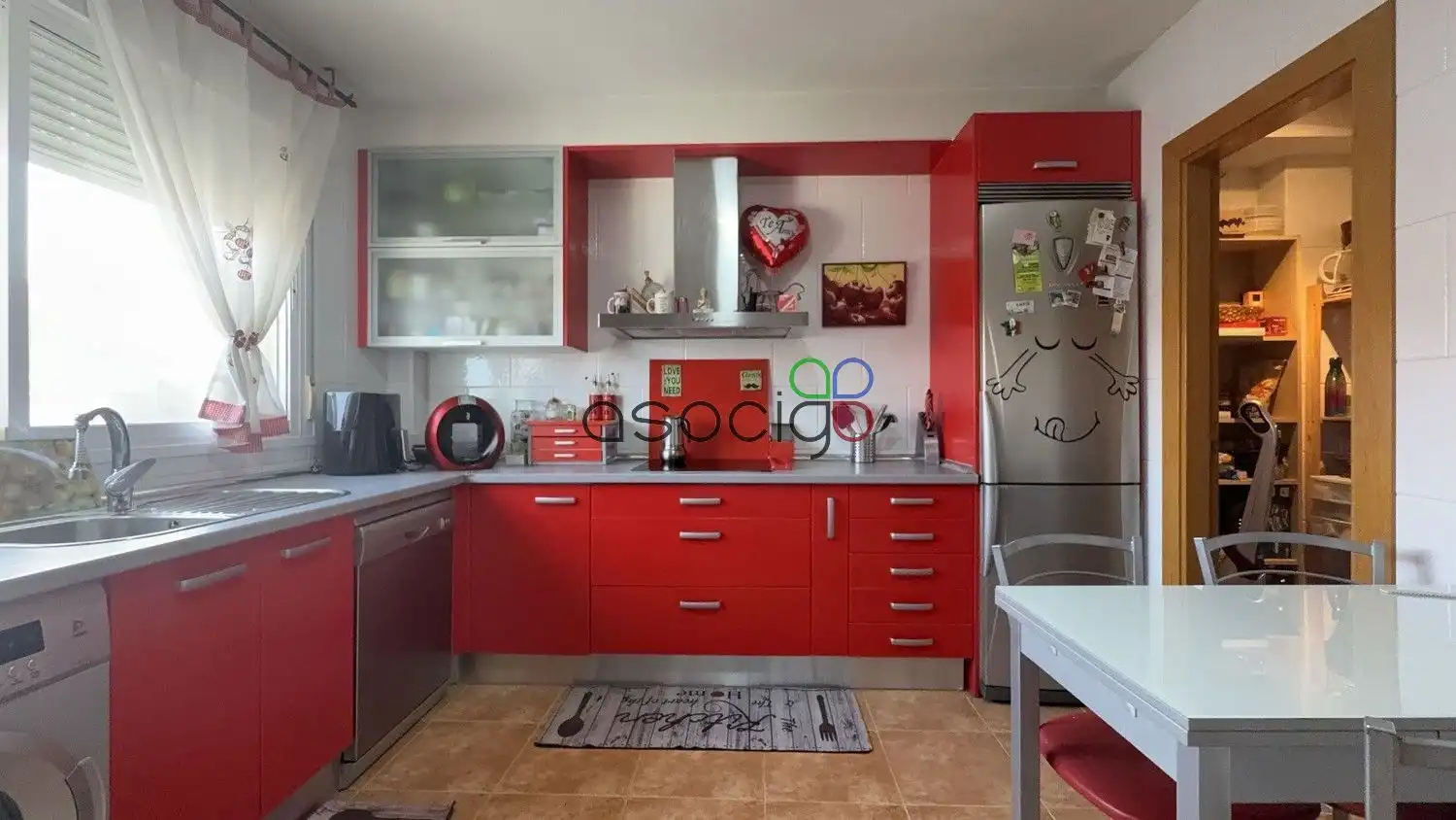 Cocina de Casa adosada en venta en Cabanillas del Campo con Calefacción, Jardín privado y Terraza