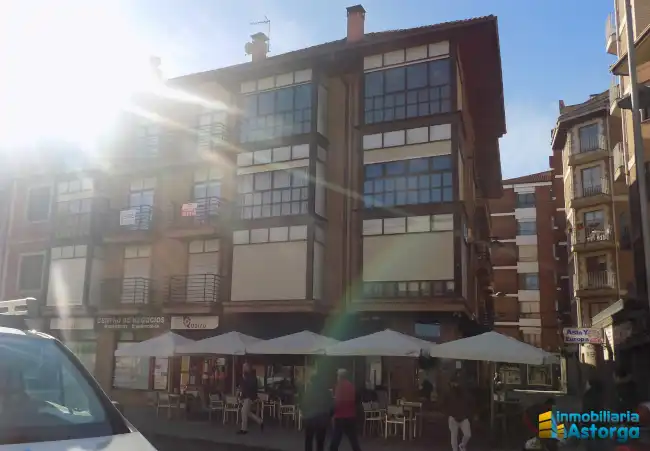 Pis amb ascensor en venda a Astorga