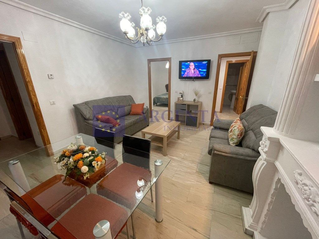 Sala d'estar de Pis de lloguer en Cáceres Capital amb Aire condicionat i Terrassa