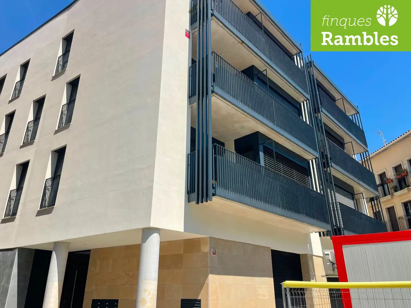 Neubau-Wohnung mit Terrasse zum Verkauf in Plaça del Rei 16, imagen 4