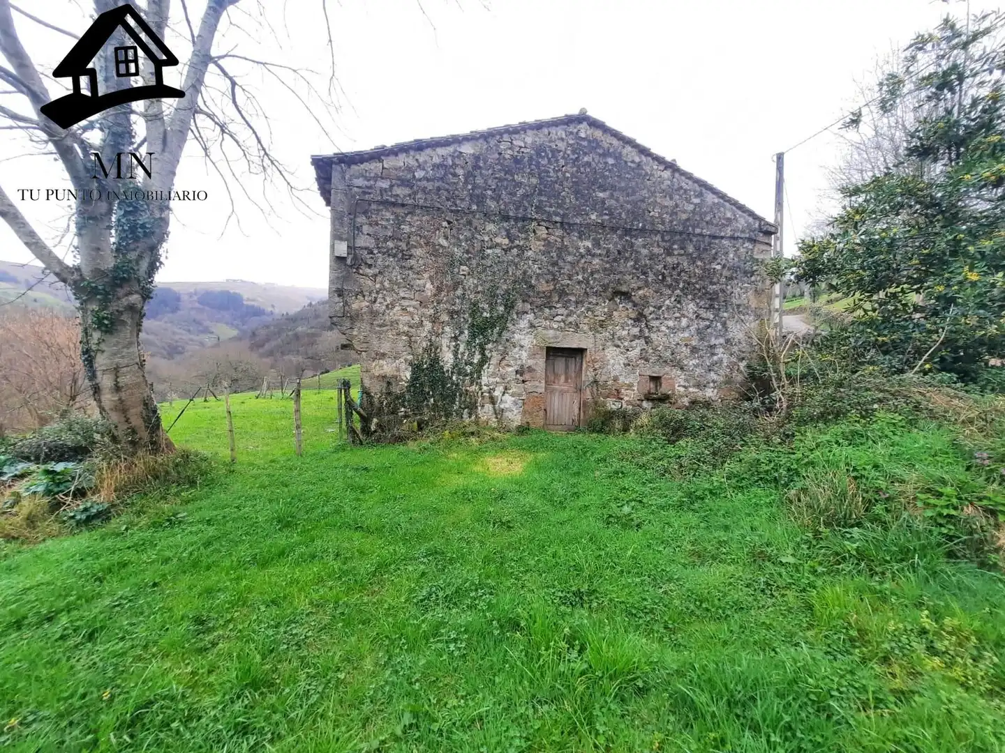 Finca rústica en venda en Villacarriedo amb Jardí privat