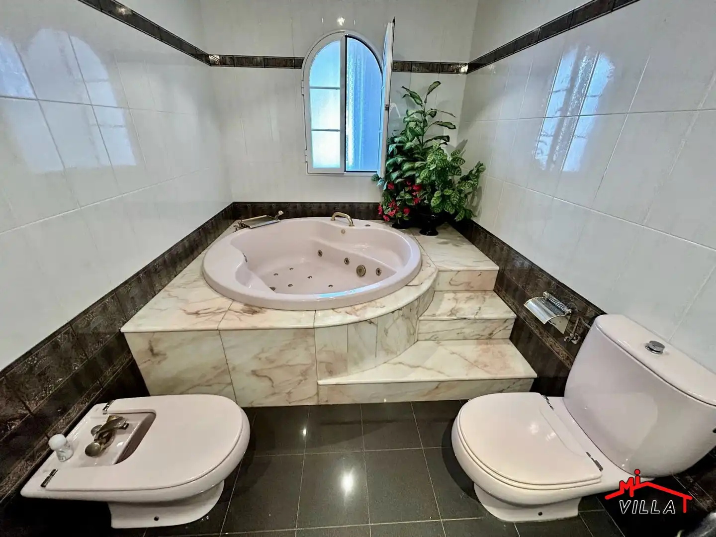 Badezimmer von Haus oder Chalet zum Verkauf in Laredo mit Heizung und Terrasse