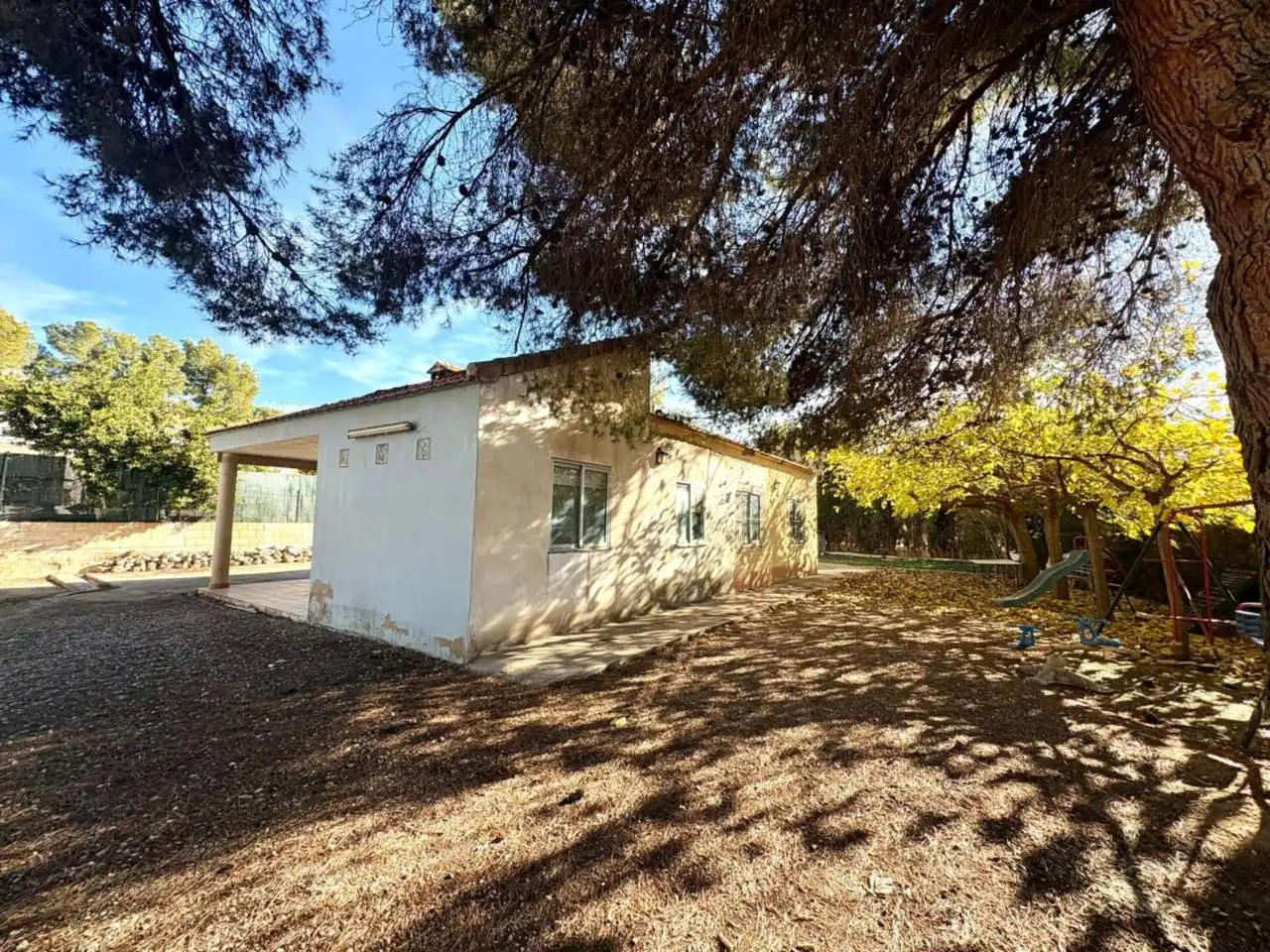Vista exterior de Casa o xalet en venda en Tibi amb Jardí privat