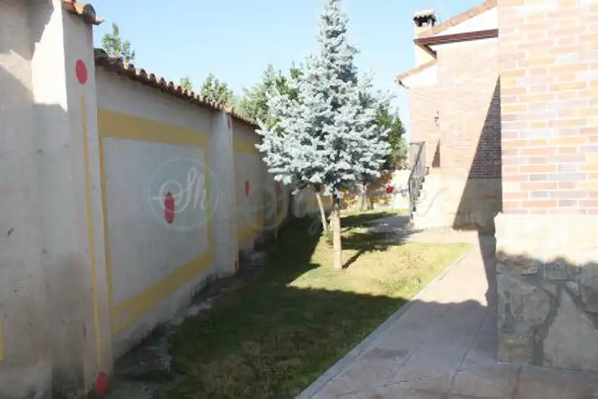 Garden of Houses for sale in Segovia  with Heating