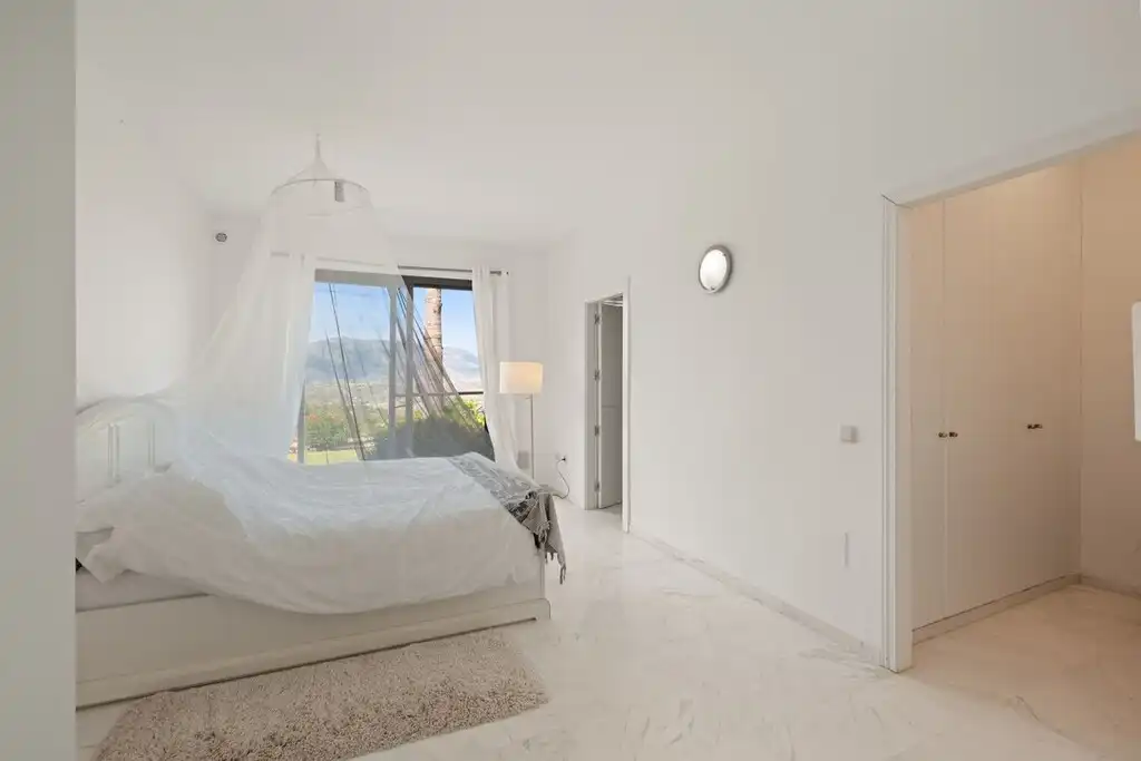 Habitación de Planta baja en venta en Ojén con Aire acondicionado, Jardín privado y Terraza