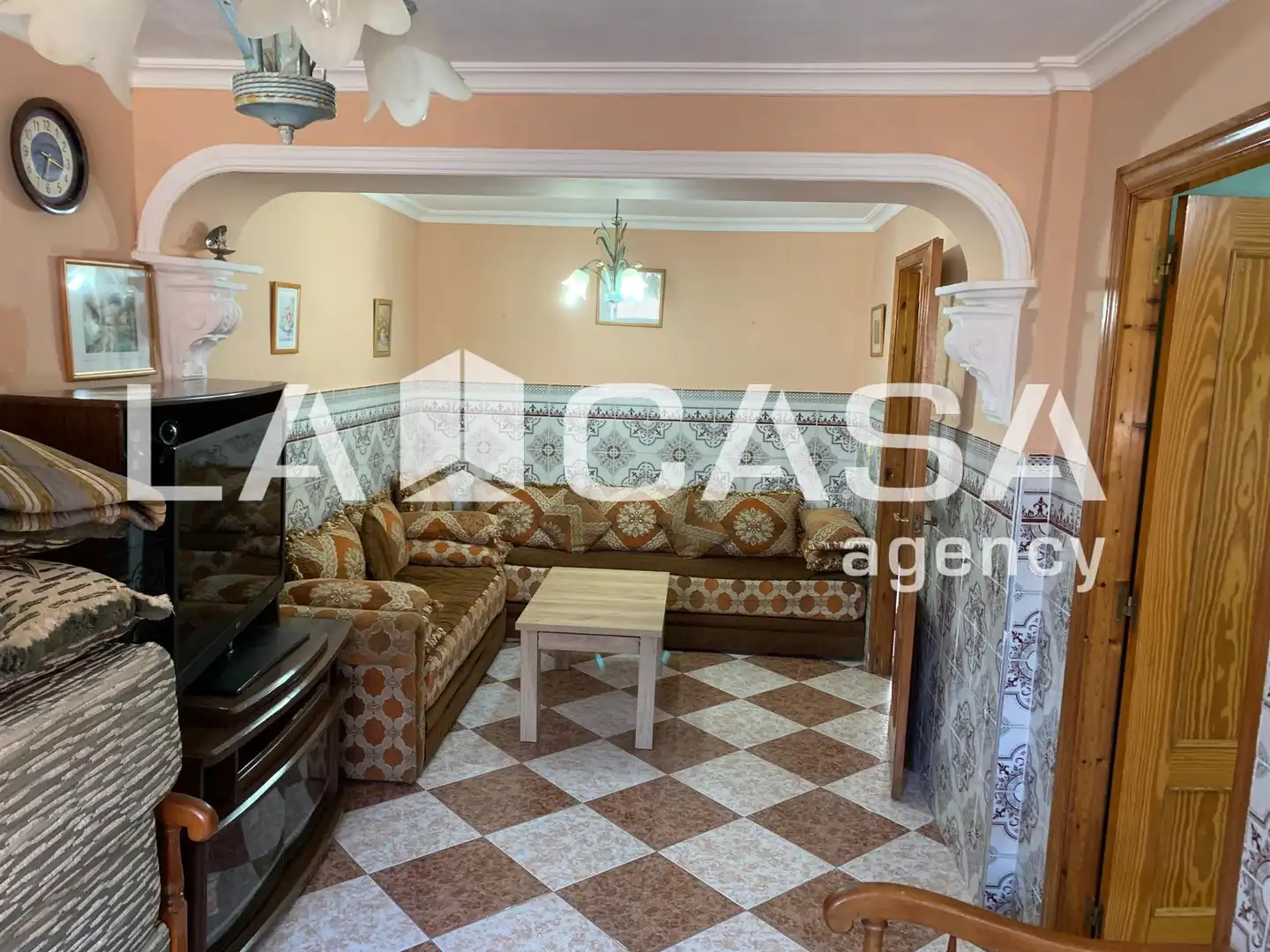 Houses for sale in Algeciras