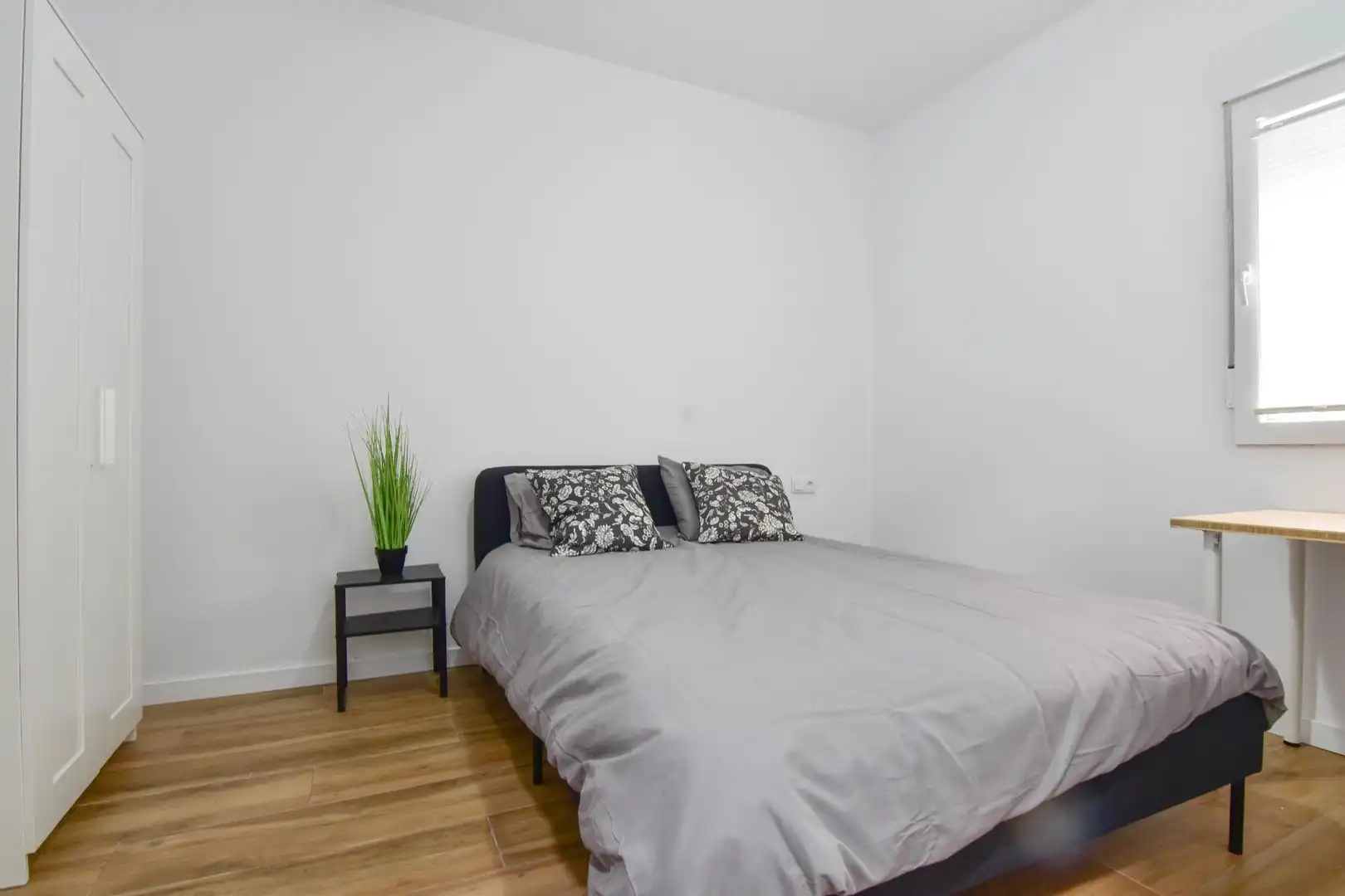 Schlafzimmer von Erdgeschoss zum Verkauf in  Valencia Capital