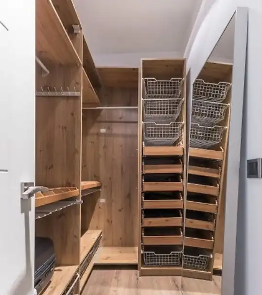 Dormitori de Pis de lloguer en Madrid amb Aire condicionat, Calefacció i Jardí privat