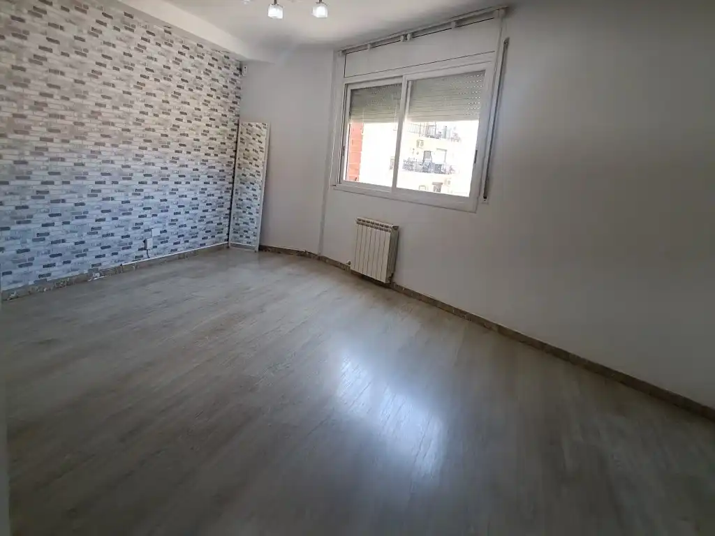 Dormitori de Dúplex en venda en Rubí amb Terrassa