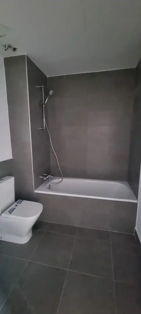 Baño de Piso en venta en Sevilla con Aire acondicionado, Jardín privado y Terraza