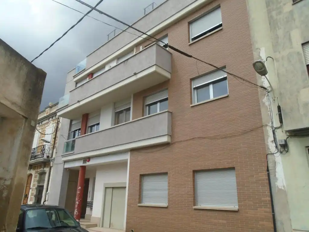Außenansicht von Garage zum Verkauf in Santa Bàrbara