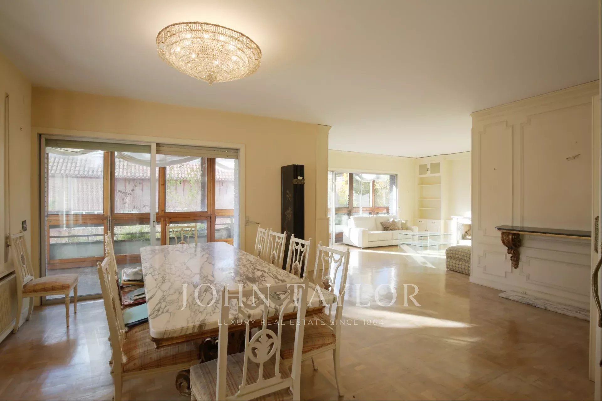 Menjador de Pis en venda en  Madrid Capital amb Calefacció, Terrassa i Traster