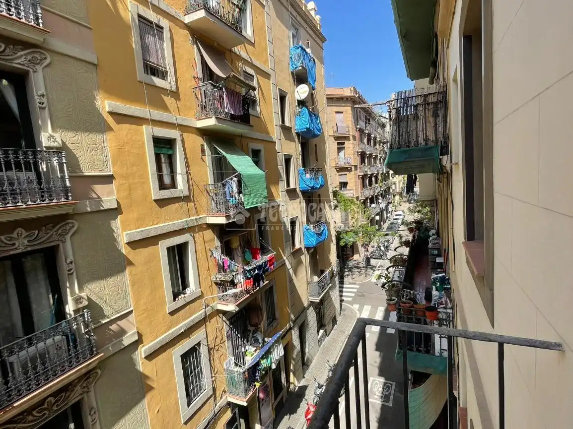 Außenansicht von Wohnung zum Verkauf in Barcelona mit Balkon