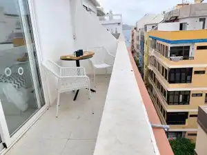 Terrassa de Apartament de lloguer en Las Palmas de Gran Canaria amb Terrassa, Moblat i Forn