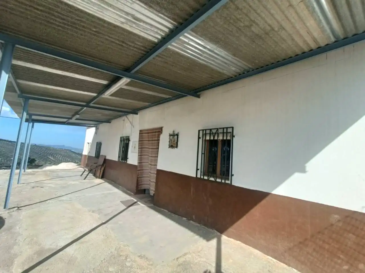 Vista exterior de Casa o xalet en venda en Loja amb Jardí privat i Moblat