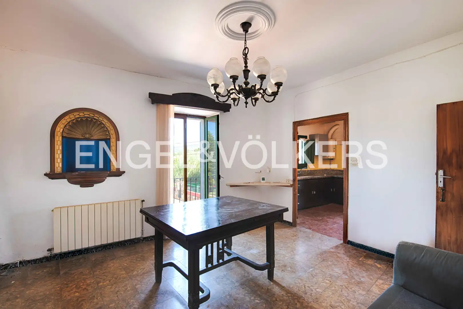 Comedor de Casa adosada en venta en Garriguella con Calefacción, Jardín privado y Terraza