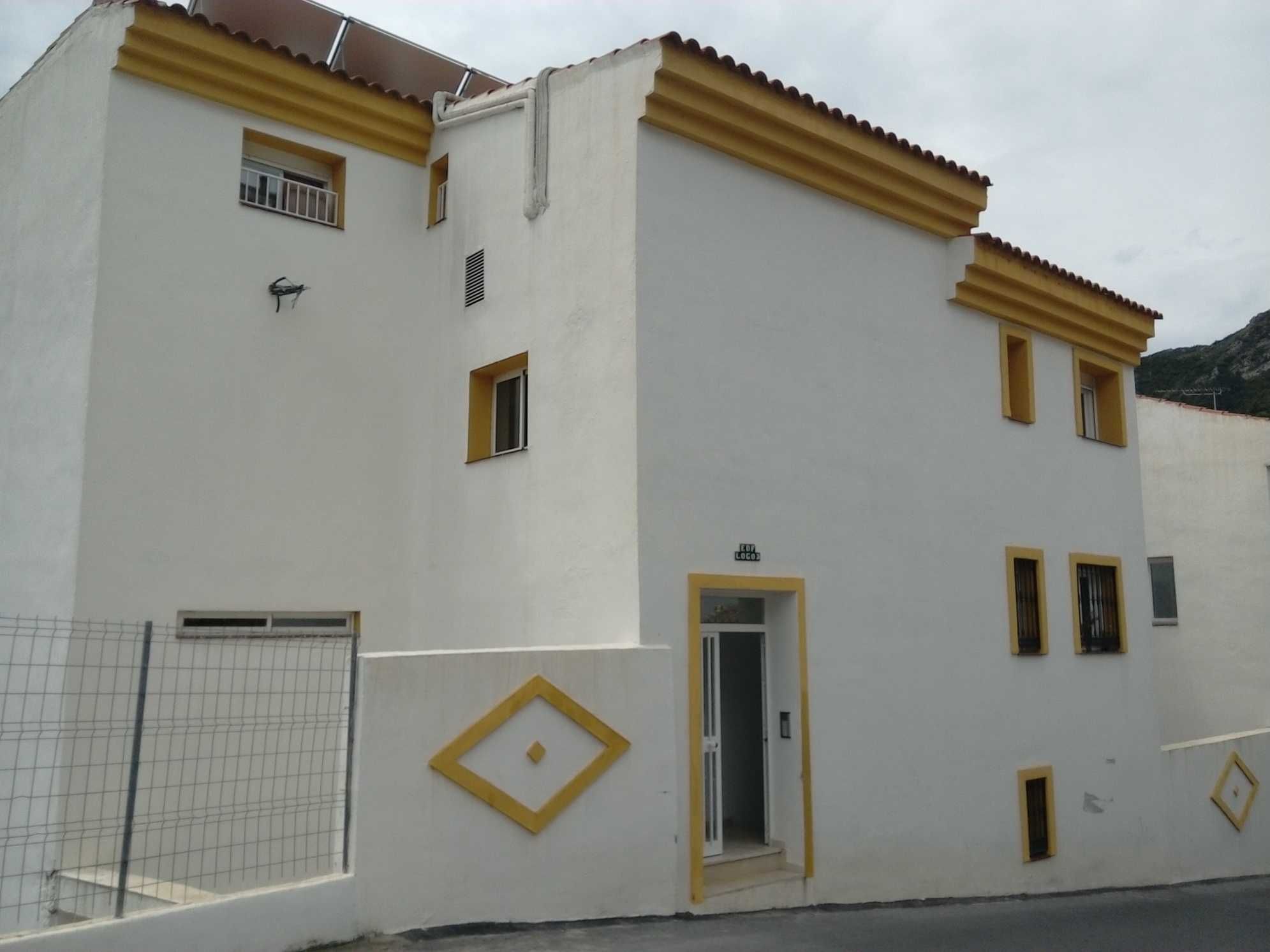 Vista exterior de Pis en venda en Ojén
