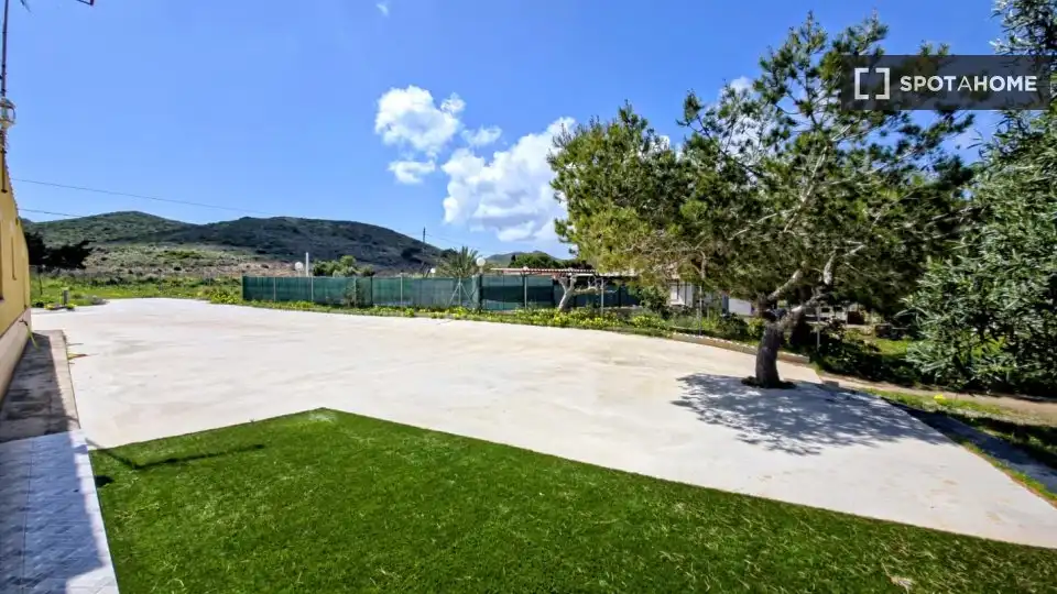 Jardí de Apartament per a compartir en Cartagena amb Aire condicionat, Calefacció i Terrassa