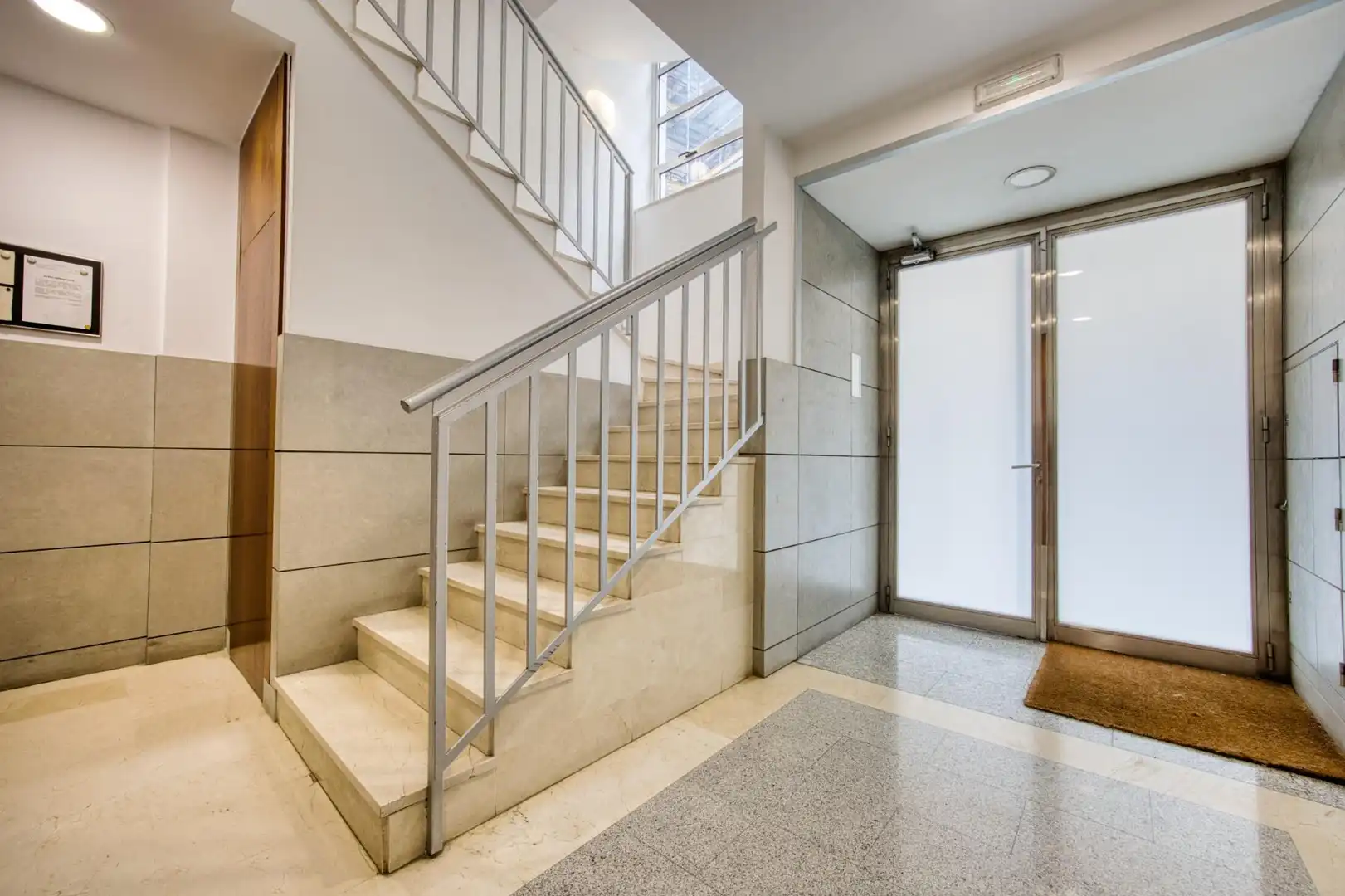 Appartement avec ascenseur à vendre à Calle CANALEJAS