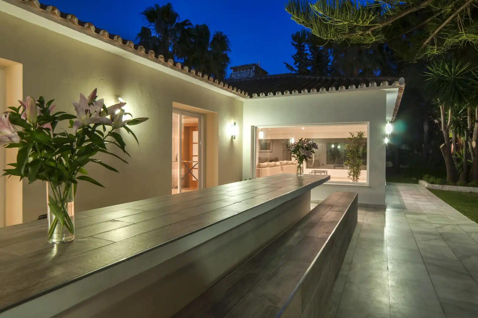 Houses for sale in Elviria