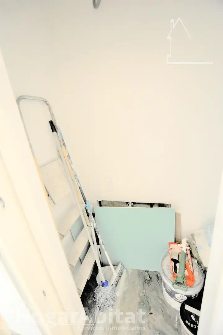 Habitación de Piso en venta en Valencia con Aire acondicionado y Calefacción