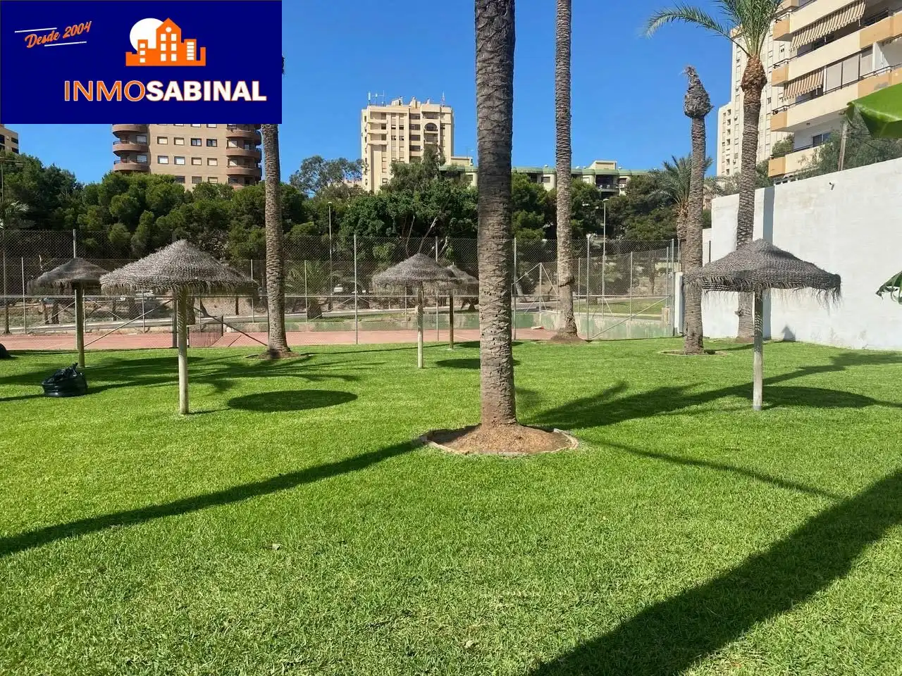 Jardín de Estudio en venta en Roquetas de Mar con Jardín privado, Terraza y Piscina comunitaria