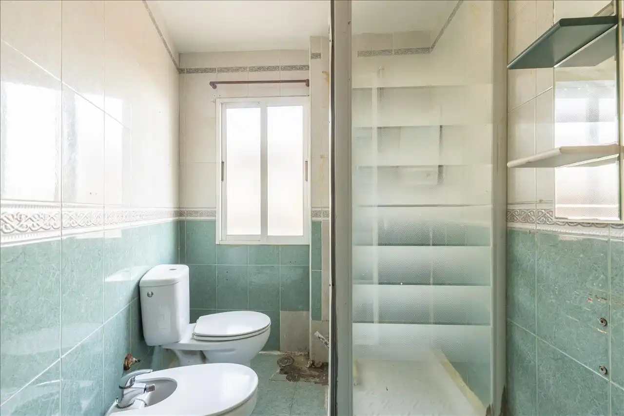 Bathroom of Flat for sale in Madrid  with Terrace