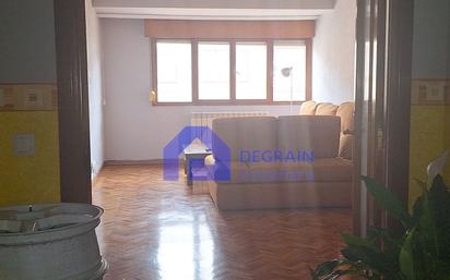 Living room of Flat for sale in Oviedo   with Heating, Terrace and Balcony