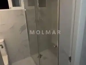 Baño de Piso en venta en Torrent con Aire acondicionado, Parquet y Balcón