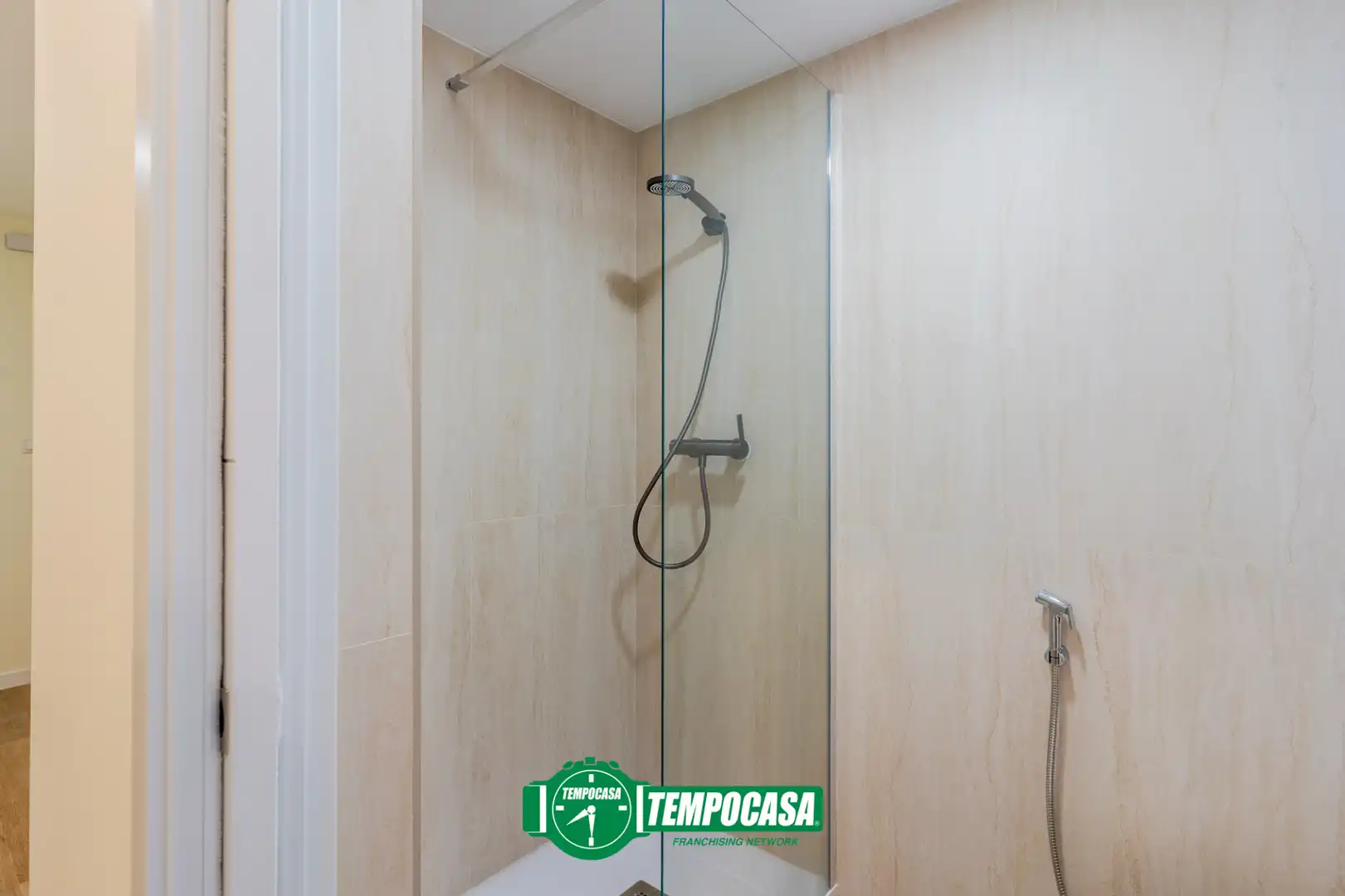 Baño de Piso de alquiler en Valencia con Aire acondicionado, Calefacción y Amueblado