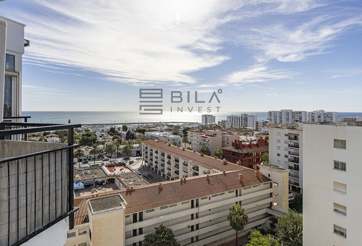 Vista exterior de Pis en venda en Benalmádena amb Aire condicionat, Terrassa i Piscina