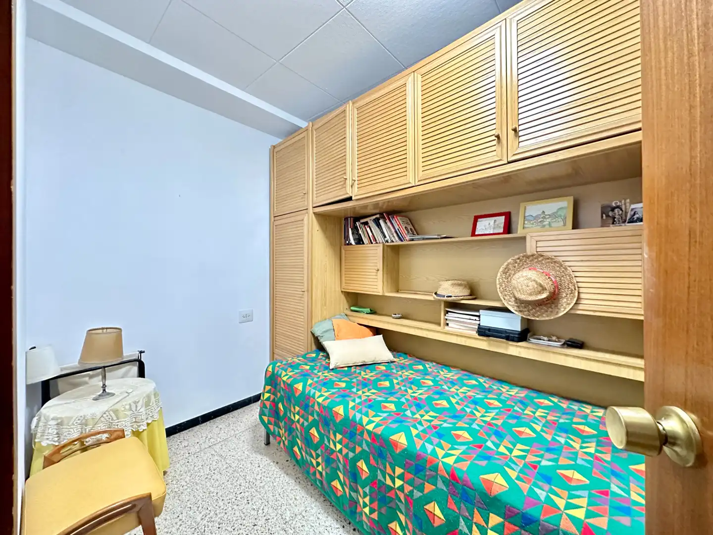 Habitación de Casa adosada en venta en Manlleu con Calefacción, Jardín privado y Trastero