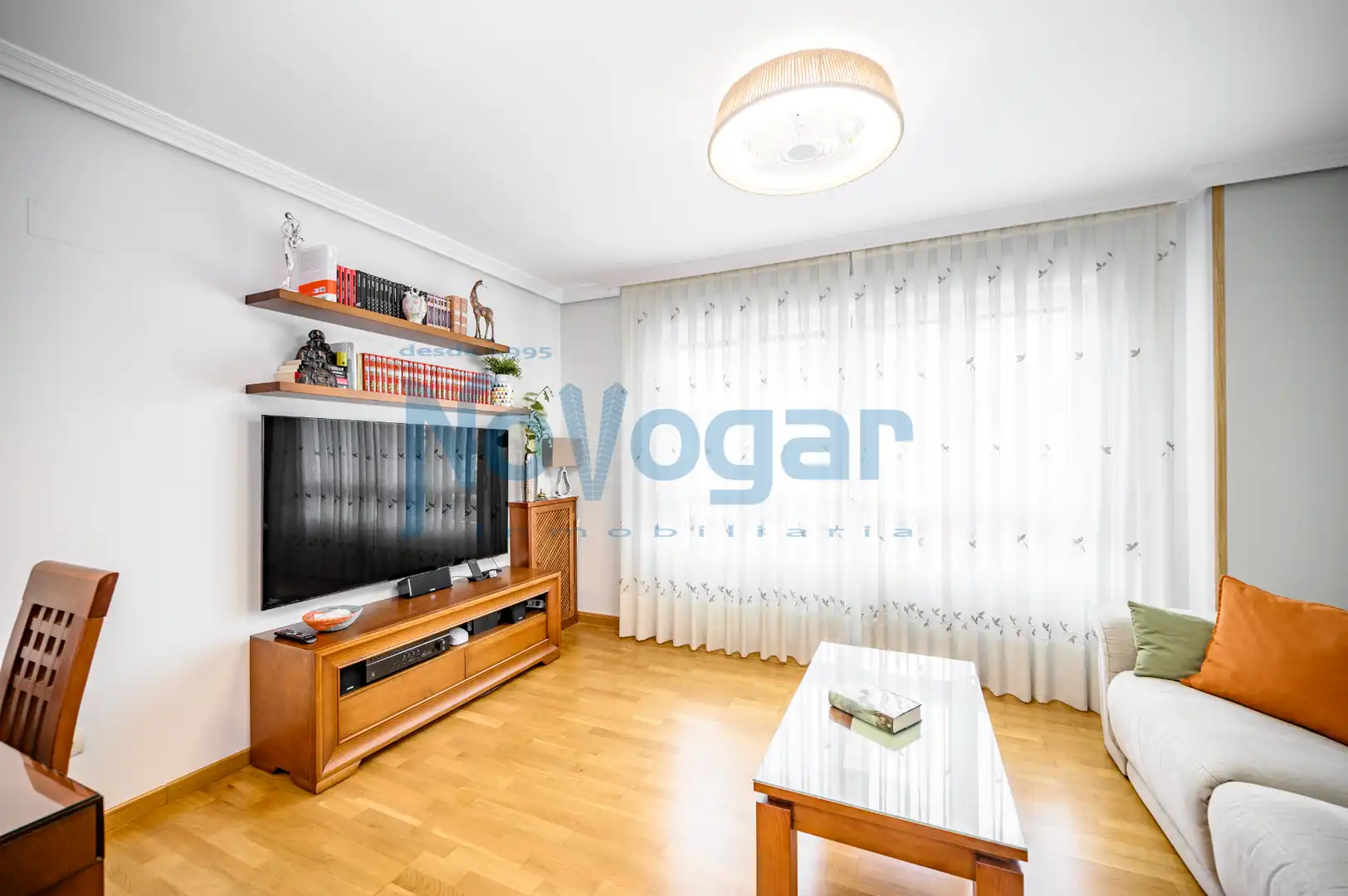 Living room of Flat for sale in Móstoles  with Air Conditioner, Heating and Parquet flooring