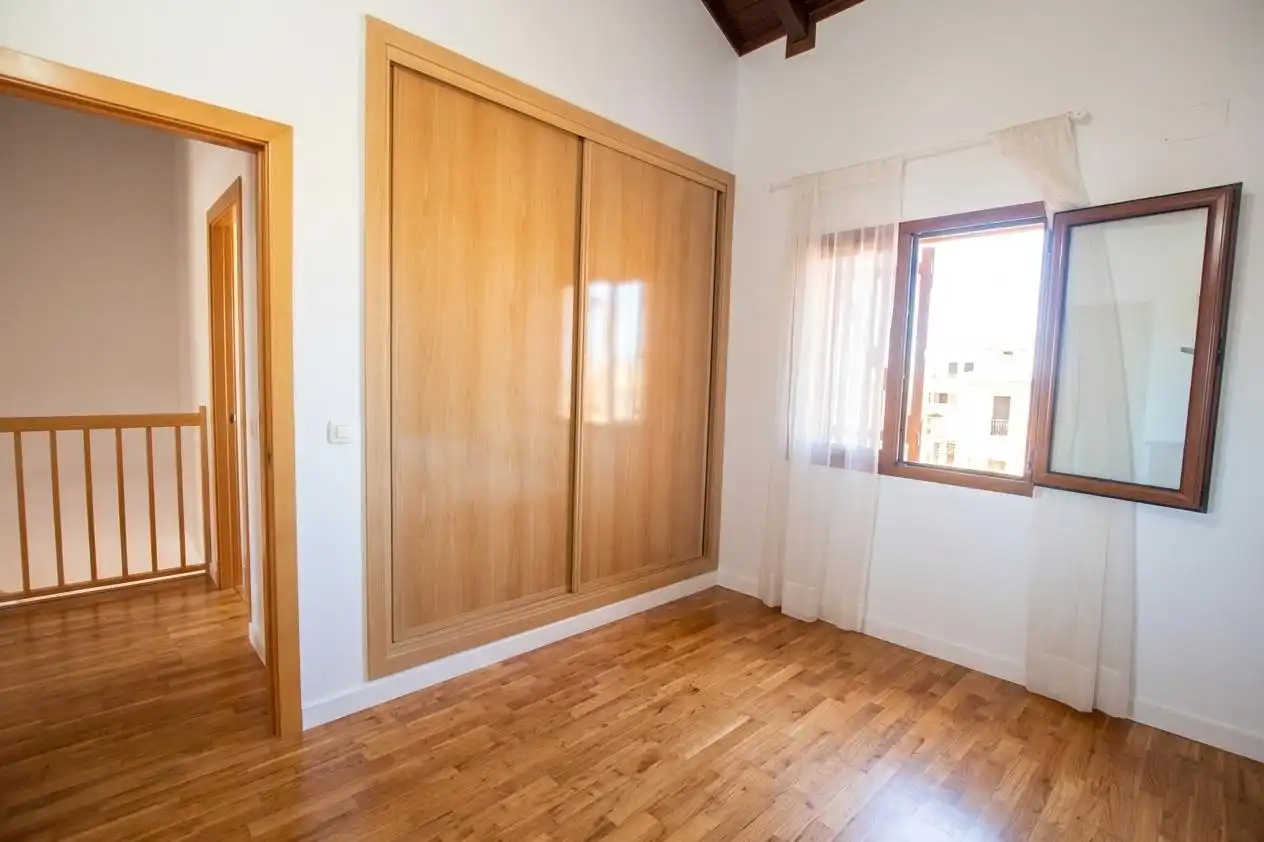 Casa a schiera con piscina in vendita a El Retiro - Parque Atlántico - Ronda este, imagen 16